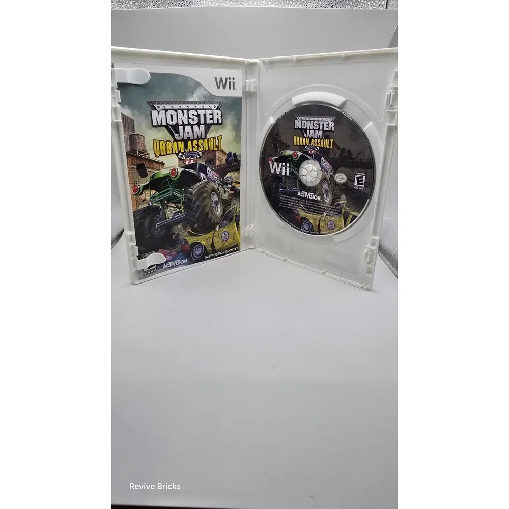 Monster Jam: Urban Assault (Nintendo Wii 2008) CIB Complete Tested Working Great